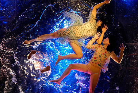 fuerzabruta460 - Usher Joins The Cast of FUERZA BRUTA for One Night Only