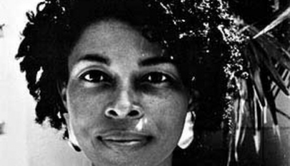 assata shakur een jonge zelfbewuste zwarte vrouw die de dingen bij hun naam noemt en 576x330 - Assata Shakur : An Open Letter To The Media #Assata #Cuba