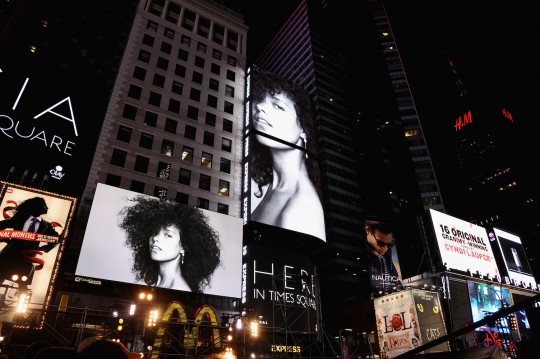 675455669KC00037 Alicia Key 540x359 - Event Recap: Alicia Keys Performs Concert in Times Square To Celebrate New Album #HERE @aliciakeys @QtipTheAbstract @Nas @JohnMayer @questlove
