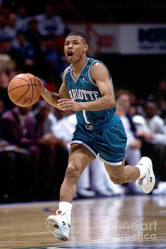 muggsy bogues dribbles nba photos 540x810 - Feature: Muggsy Bogues- The Most Unlikely NBA Player EVER